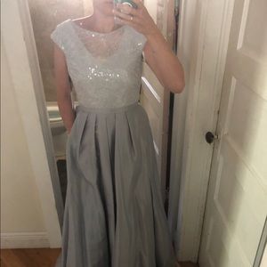 Calvin Klein silver/ grey dress with Pockets!!